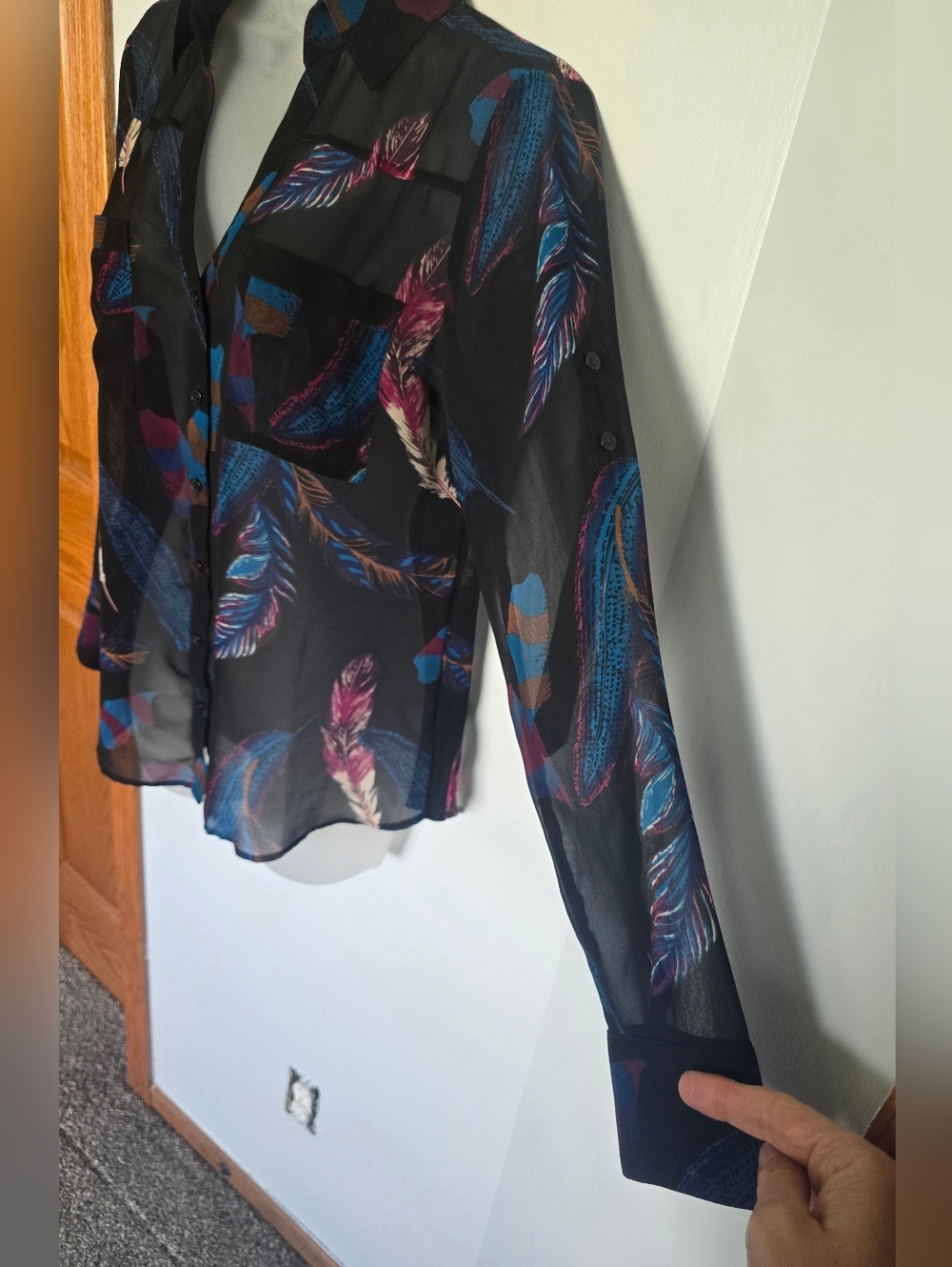 Express Portofino ShirtWomens size small Feather Print Sheer Long Sleeve - Picture 9 of 9